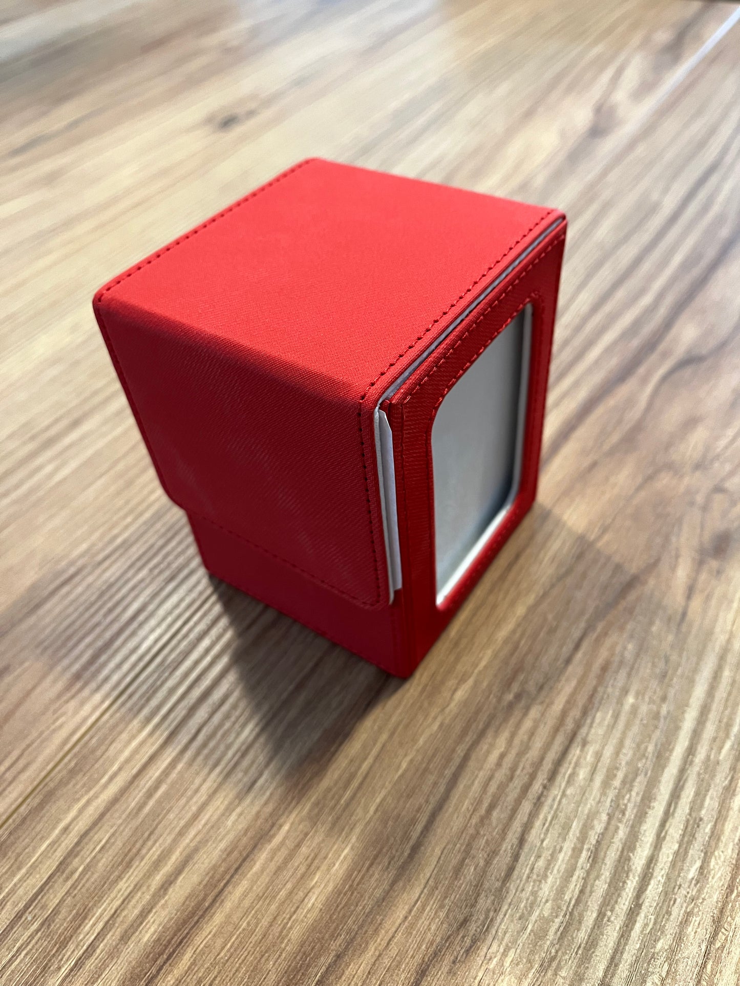 Commander Faux Leather Deckbox (Red and White)