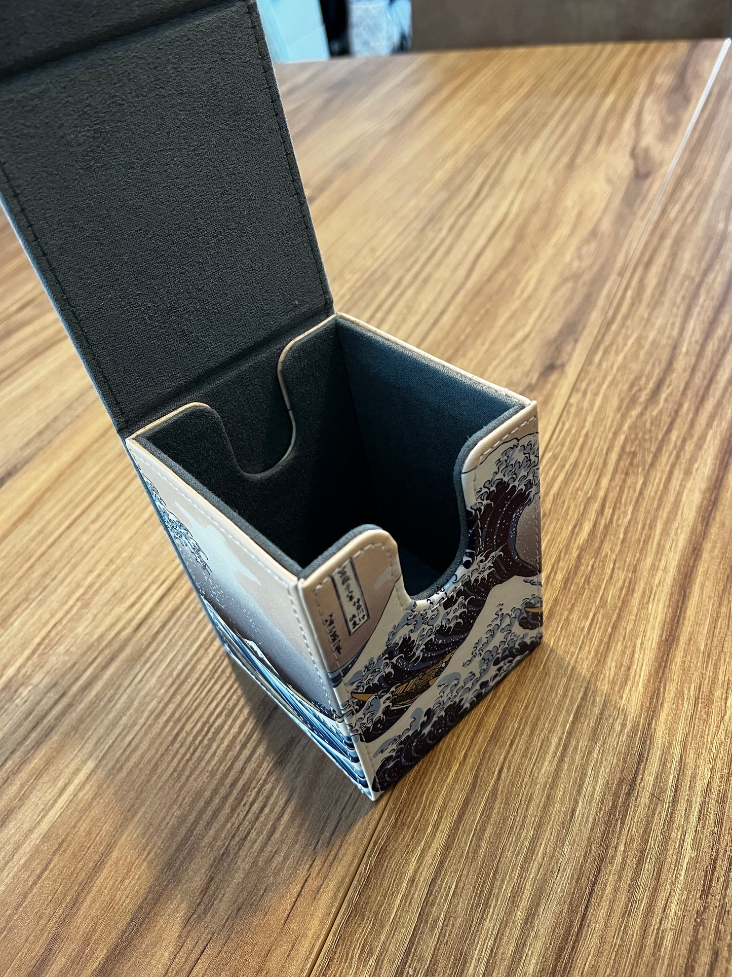 Great Wave Deckbox