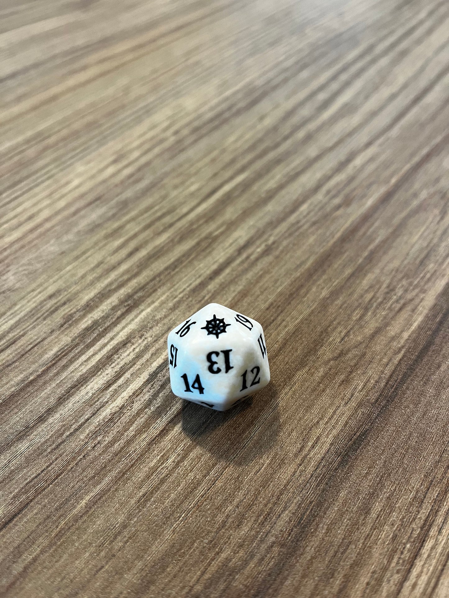 Official MTG D20 Spindown Dice (various sets)