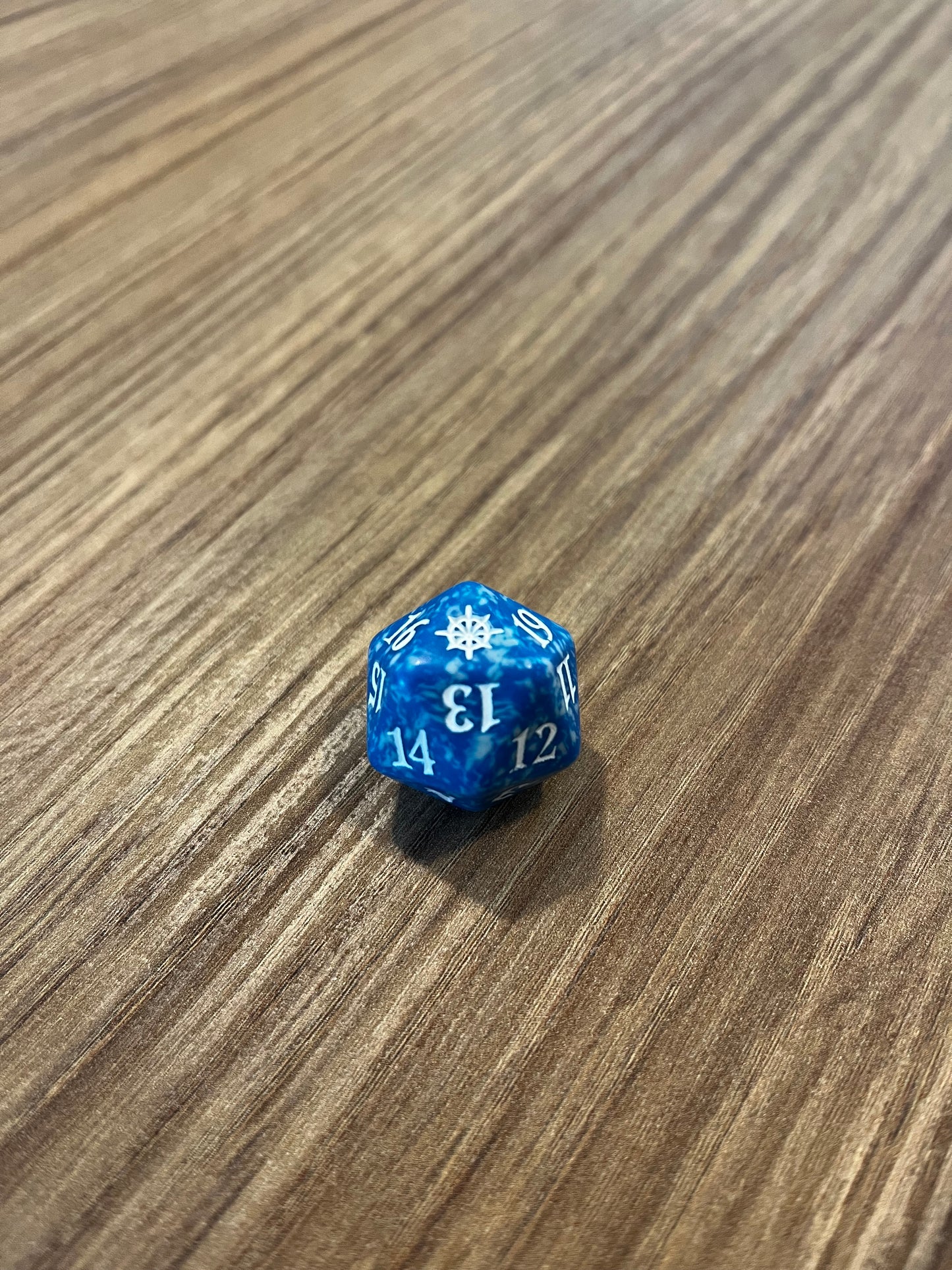 Official MTG D20 Spindown Dice (various sets)