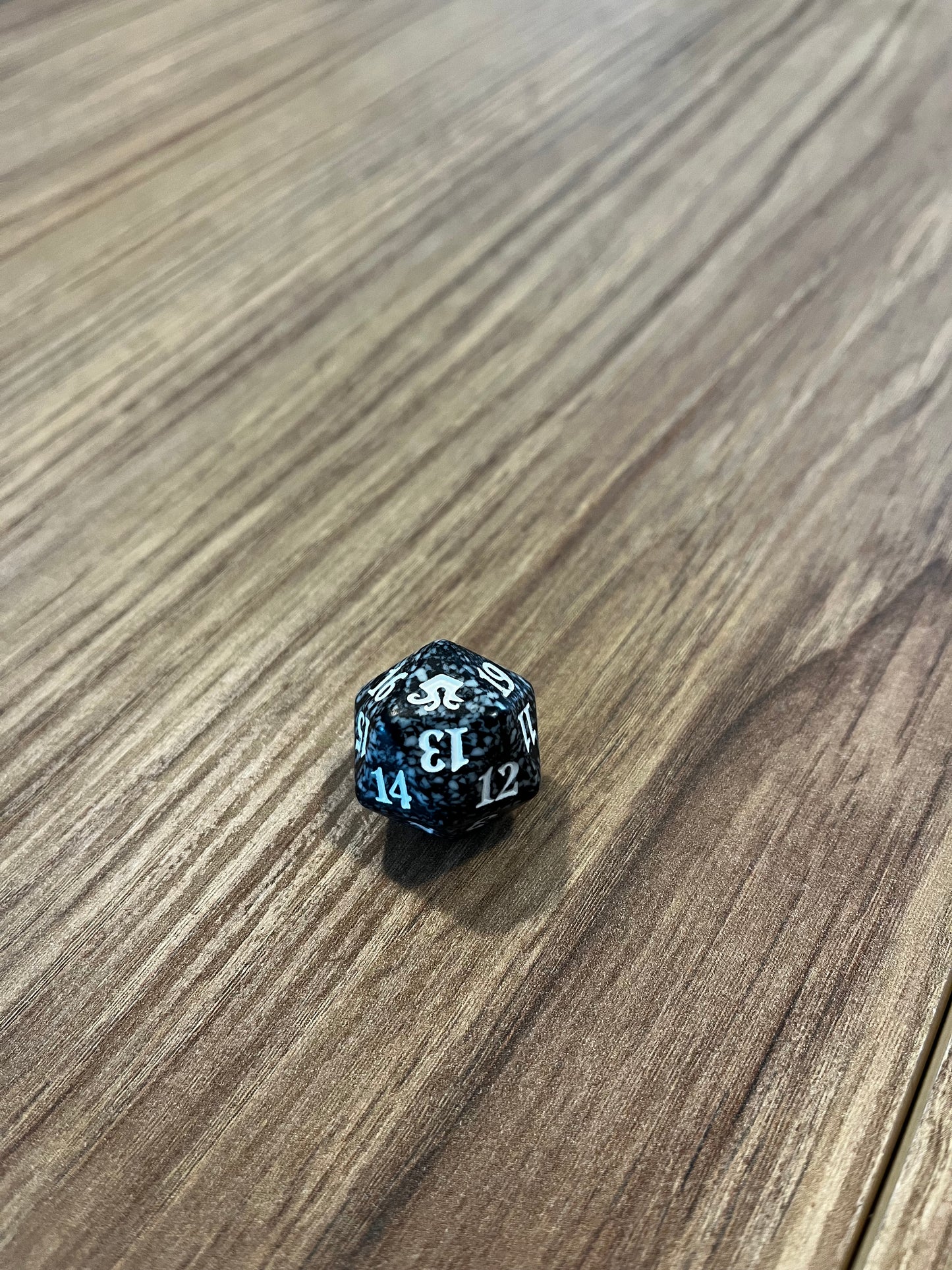 Official MTG D20 Spindown Dice (various sets)